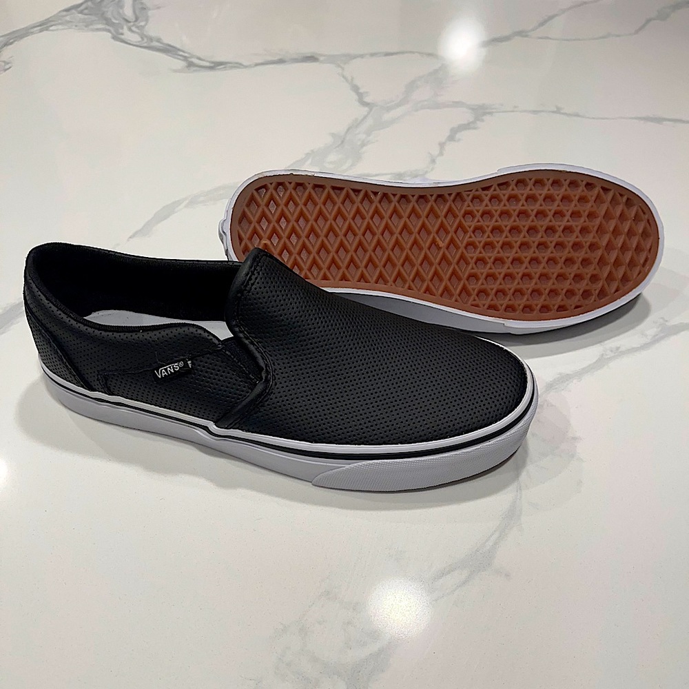 Women’s Vans Asher Leather Low-Top Sneaker Slip-On